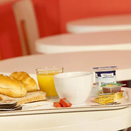 Merogis - Ex Premiere Classe Merogis Hotel *